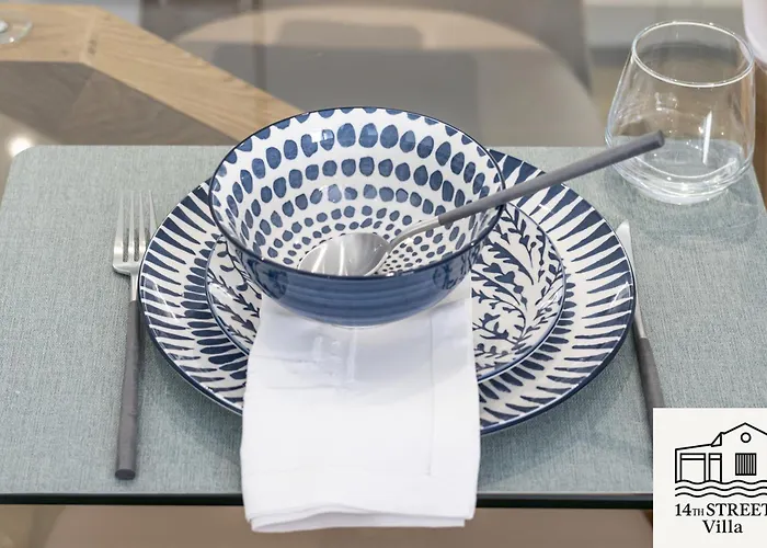 Villa 14th Street - *