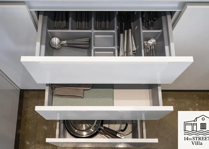 14th Street - * Espinho