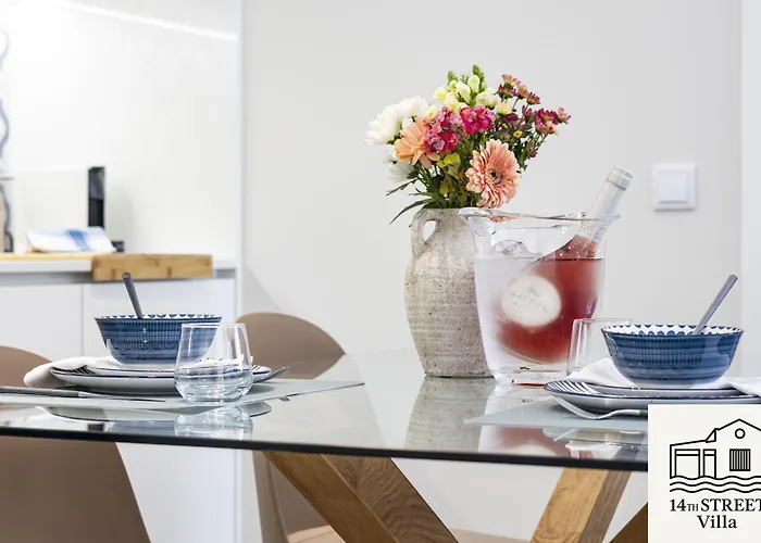 14th Street - Villa Espinho